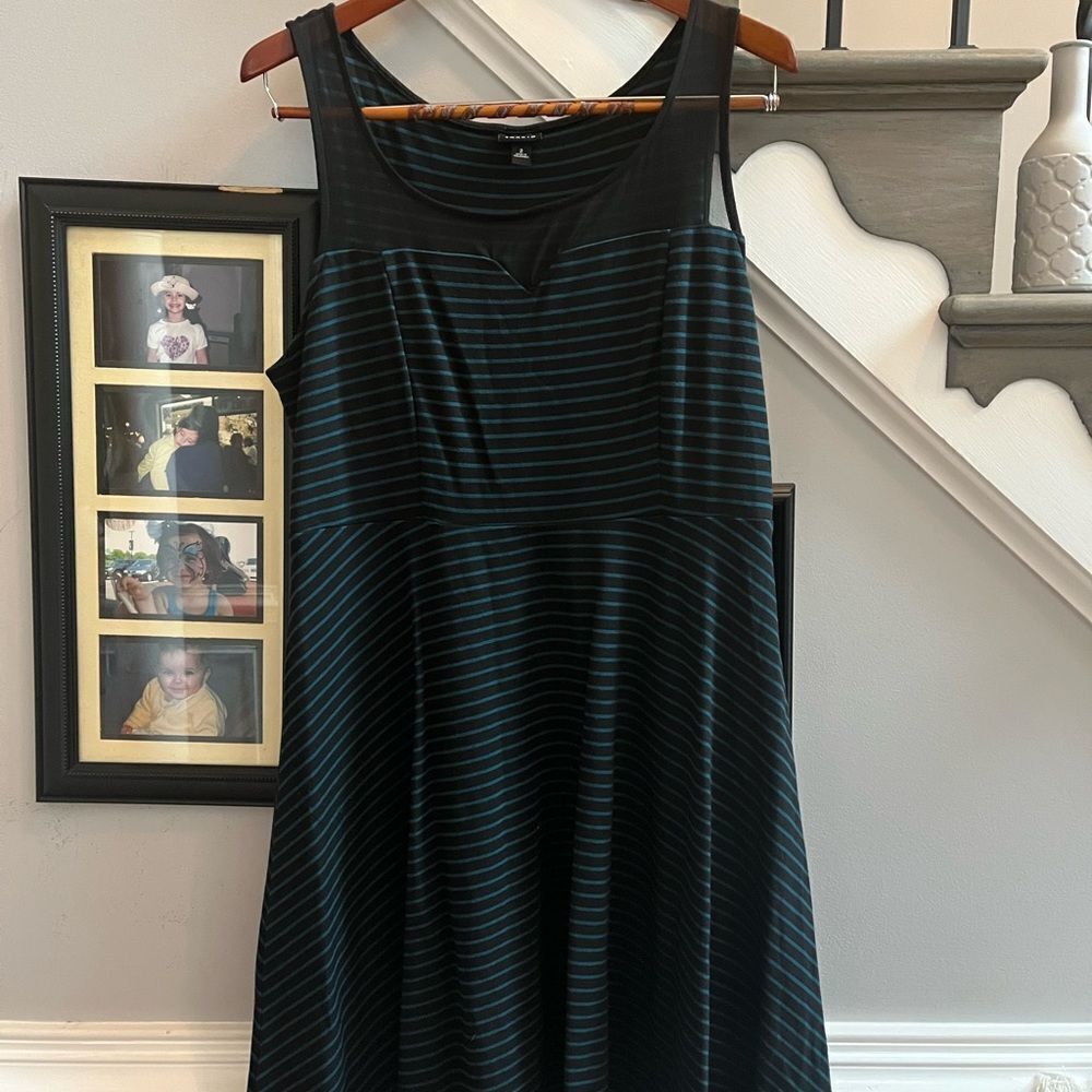Torrid Black & Teal Striped Mesh Top Sleeveless Circle Dress sz 2 or 2X EUC